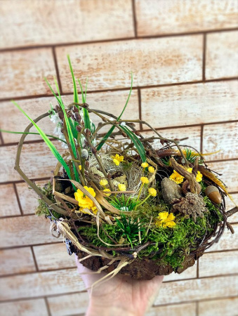 Пасхальная композиция "Лесная" на натуральном спиле